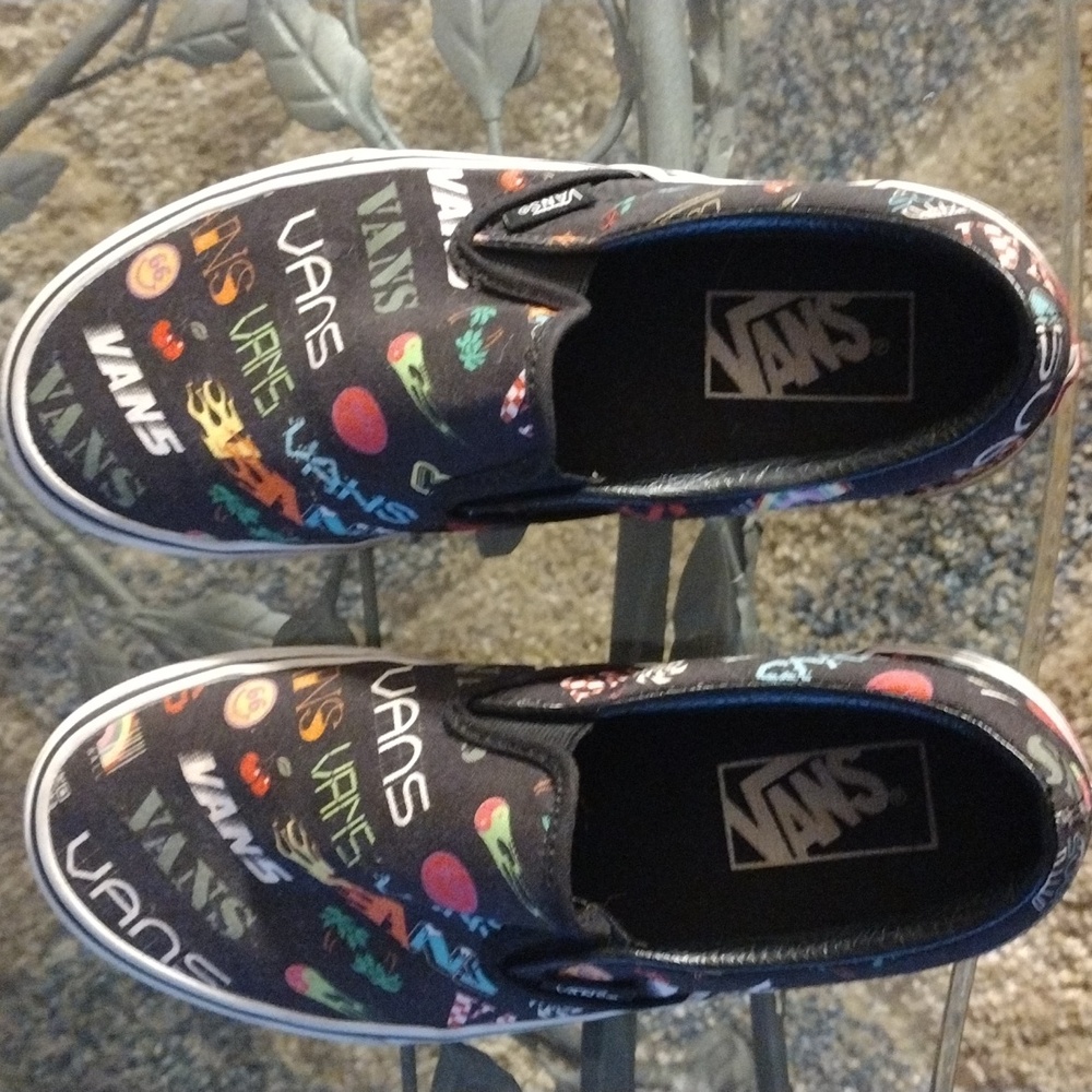 Vans women's shoes slip on